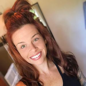 Meet your Posher, Calina